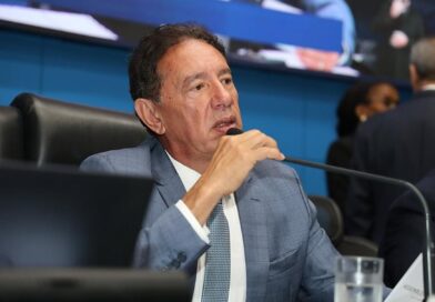 Gerson Claro lidera ranking de deputados estaduais mais bem avaliados, aponta pesquisa